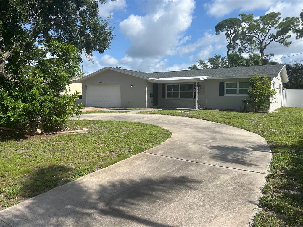 Foto principal - 1637 66th Ave S