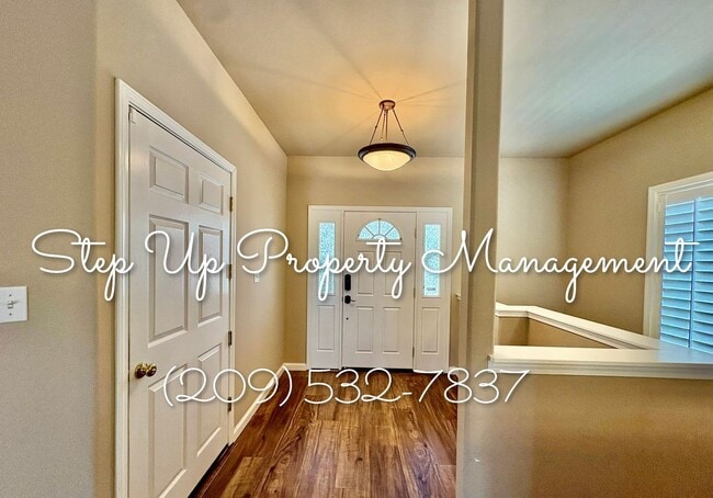 Building Photo - Spacious 3BD/3BA – Lake Access Living in Gated Copperopolis Community