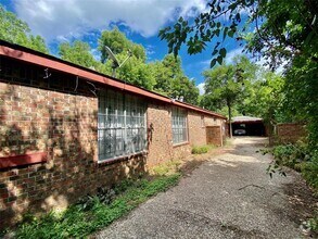 Building Photo - 6220 Beall St