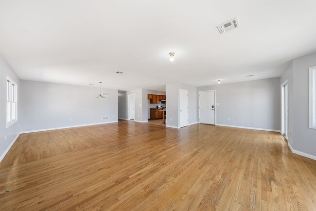 Foto del edificio - 196 Sandford Ave