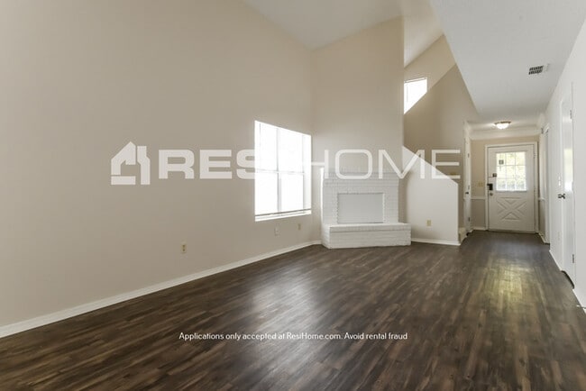 Building Photo - Newly Renovated Home for Rent!-1 MONTH FREE!!
