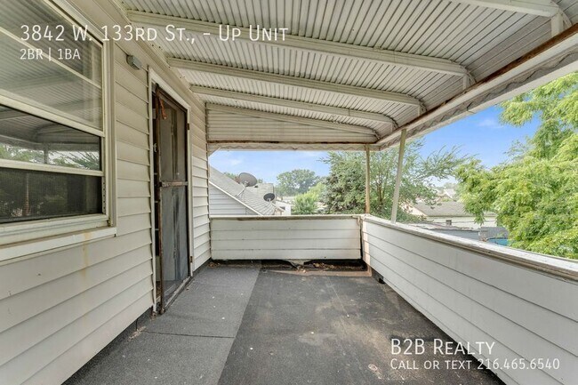 Foto del edificio - 3842 W 133rd St