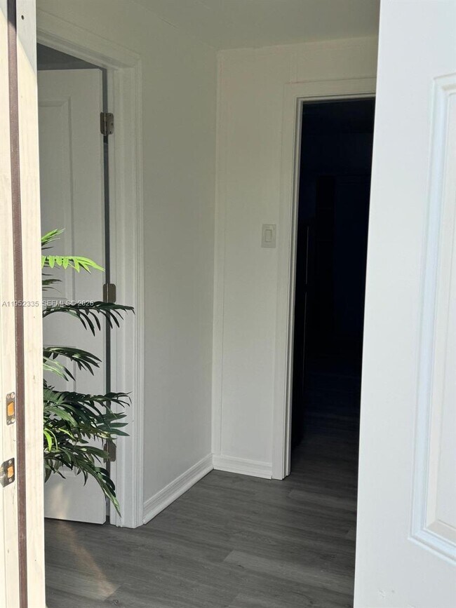 Foto del edificio - 910 SW Airoso Blvd