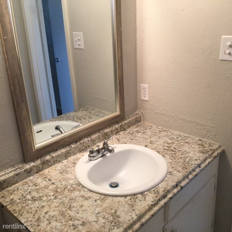 Primary Photo - 2 br, 2 bath Condo - 1011 Ennis Joslin Rd