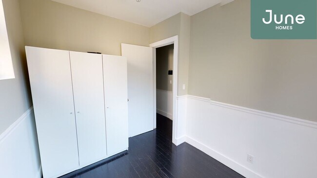 Foto del edificio - ROOM ONLY in 6-bed/2.0-bath Home