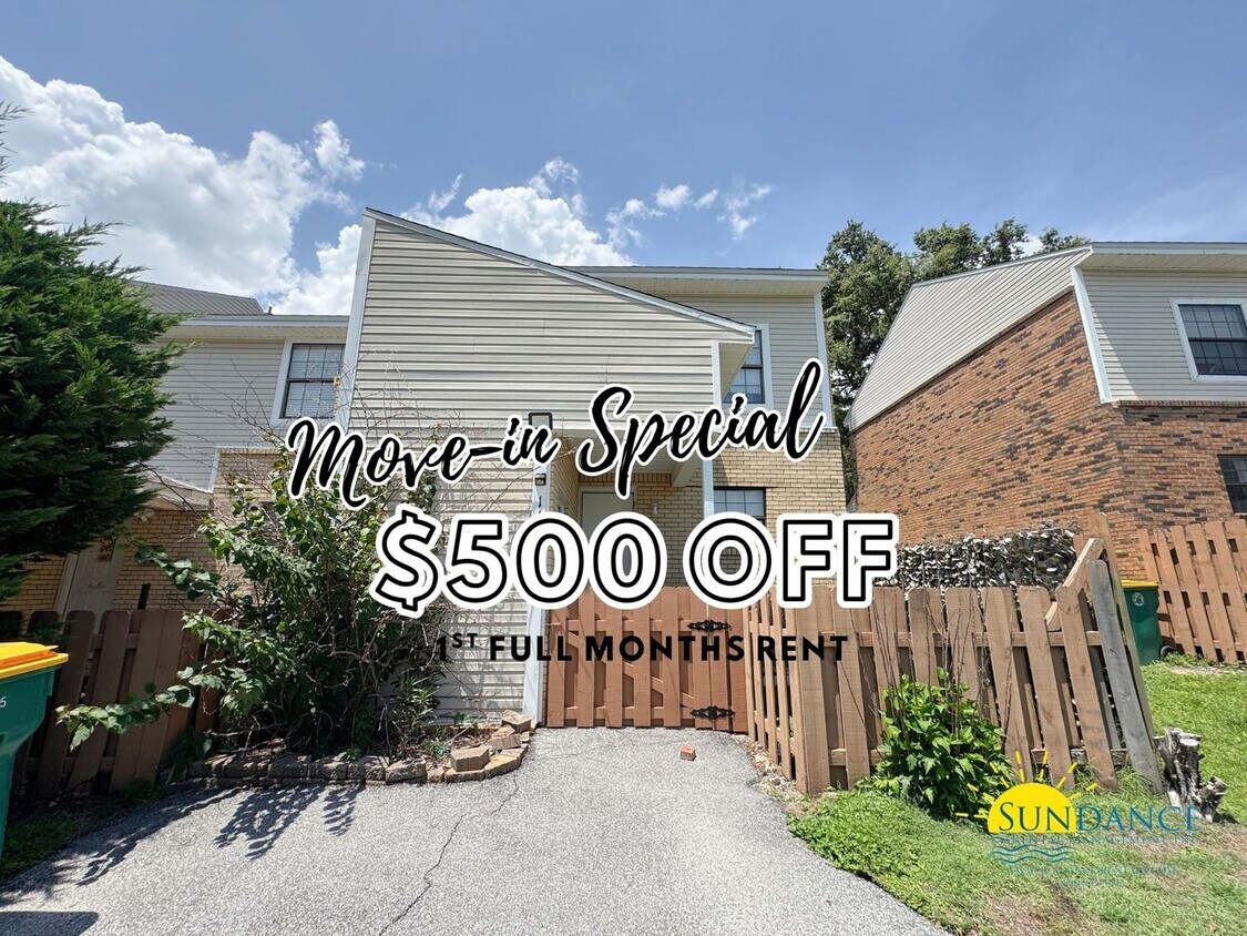 Primary Photo - Updated 2-Bedroom Townhome in Portofino Co...