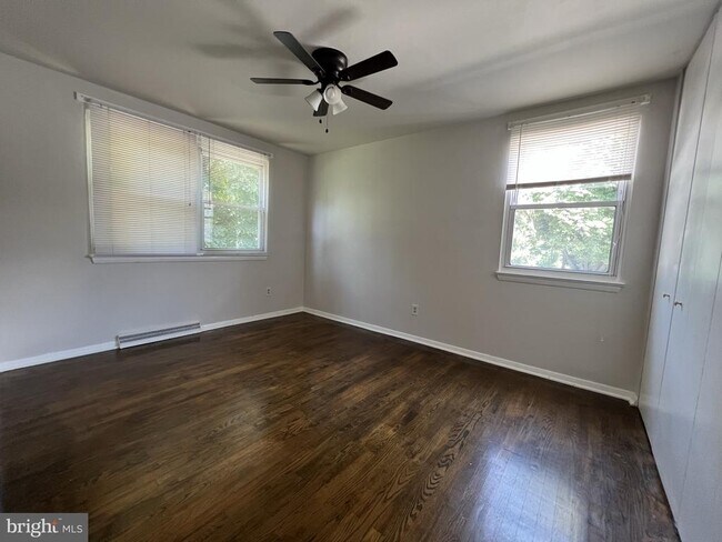 Building Photo - 4414 Falls Bridge Dr