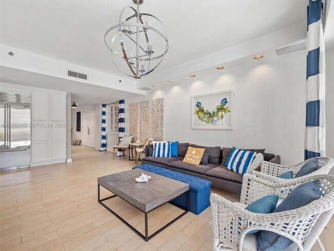 Building Photo - 19116 Fisher Island Dr