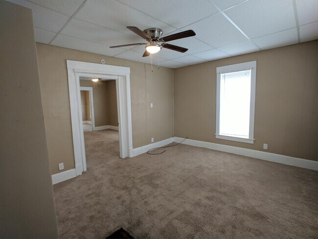 Foto del edificio - 223 E College St