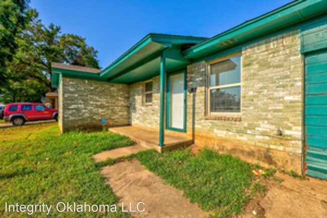 Foto del edificio - 4 br, 1 bath House - 1517 McGregor Dr.