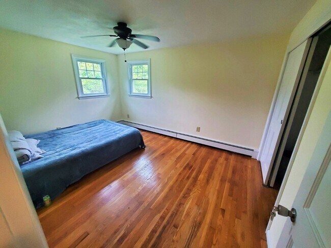 Foto del edificio - 37 Montcalm Ave