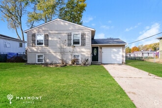 Building Photo - 706 N Aztec Dr
