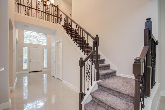 Building Photo - 5511 Medallion Pointe Dr