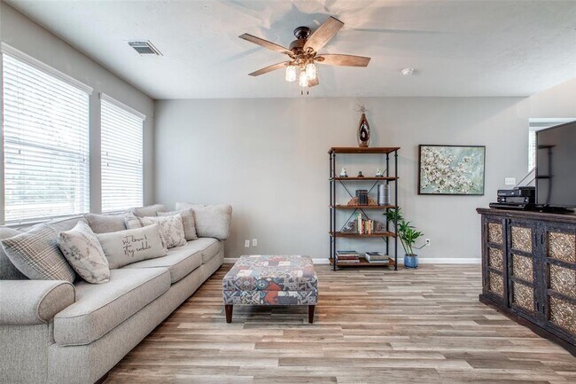 Building Photo - 71 Summer Haze Cir