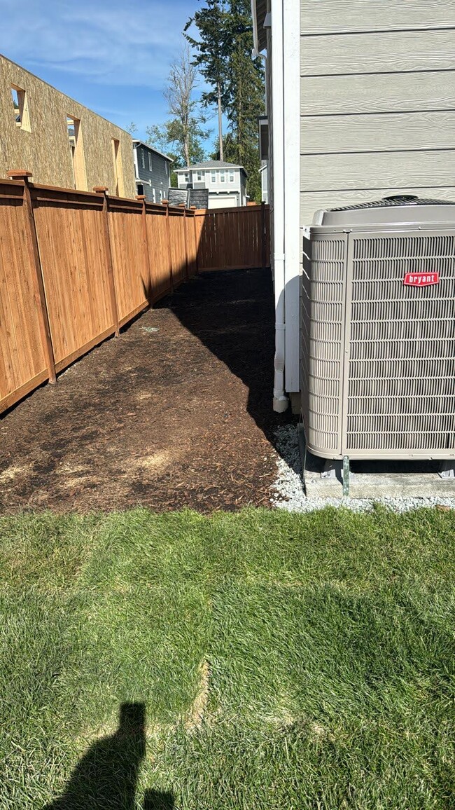 Air conditioner - 4912 88th Dr NE