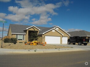 Building Photo - 3000 Elizabeth Ct