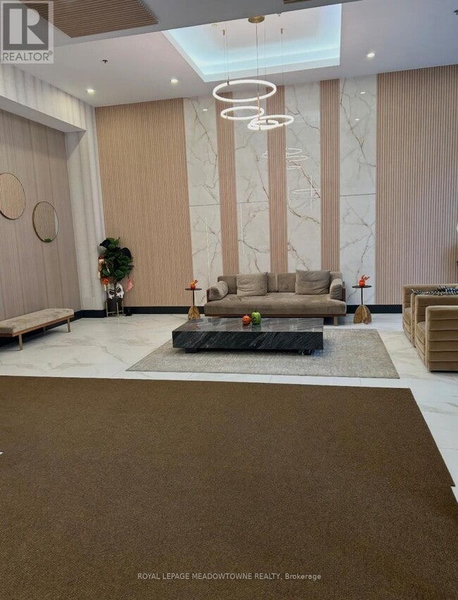 Photo du bâtiment - 4070 Confederation Pkwy