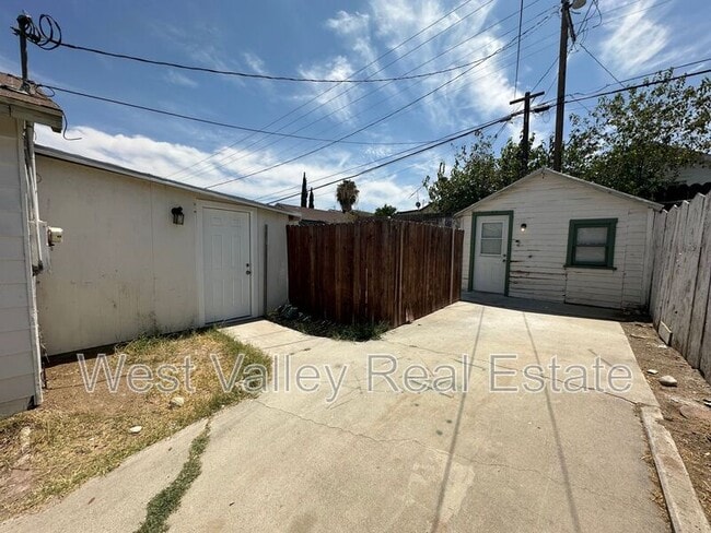 Building Photo - 417 E Street