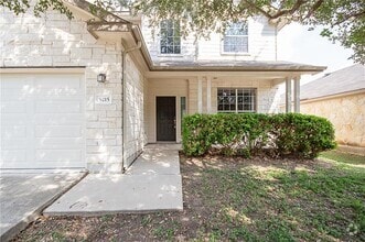 Building Photo - 9215 Pioneer Forest Dr