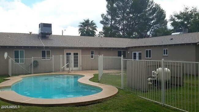 Foto del edificio - 4808 N 29th Pl