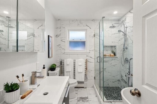 Foto del edificio - 101 Colborne Rd