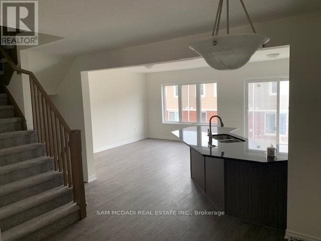 Building Photo - 19 Ridge Rd