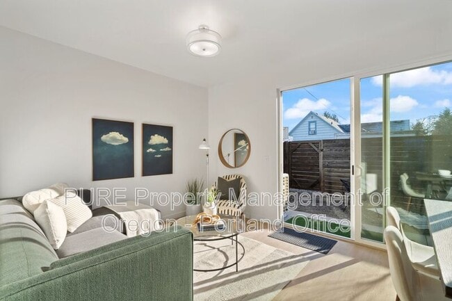 Photo - 725 SE 78th Ave Townhome