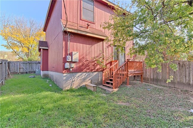 Foto del edificio - 6708 Windrift Way