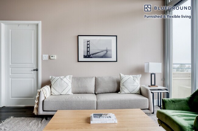 Foto del edificio - 2400 W El Camino Real