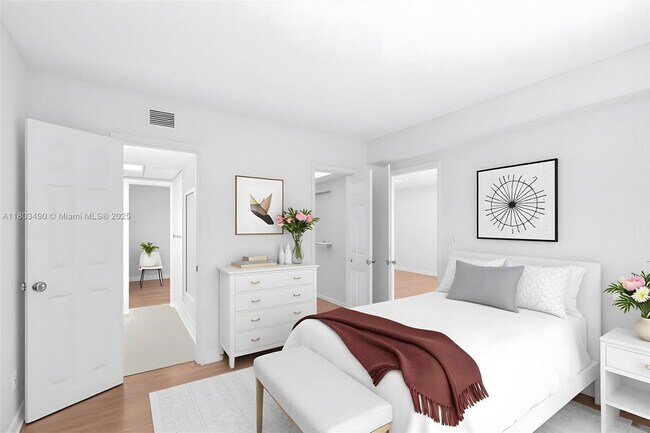Foto del edificio - 2900 Banyan St