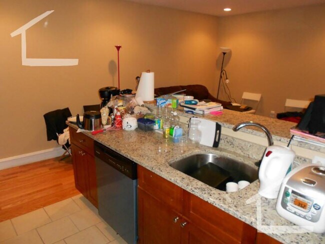 Building Photo - No Broker's Fee, Steps from Agganis Arena, Heat, Hot Water Included, Laundry on a Site, Parking f...