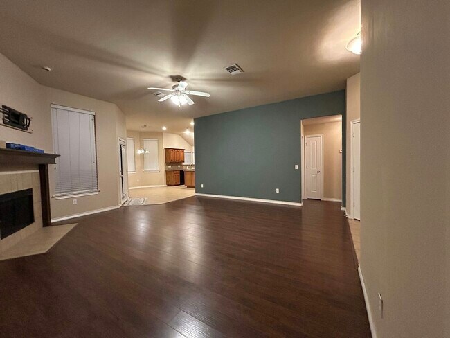 Building Photo - 2400 Rookhaven Ln