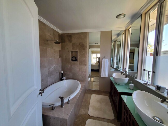 Building Photo - 132 Caribe Isle