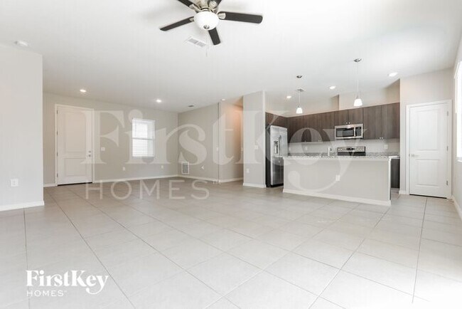 Foto del edificio - 2153 Littlefield Ln