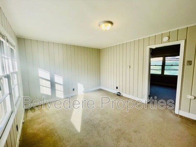 Foto del edificio - 215 McIver St