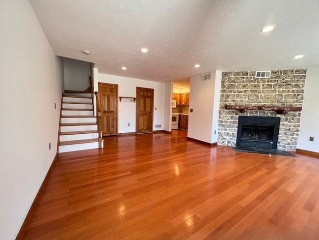 Building Photo - 162 Quincy Shore Dr