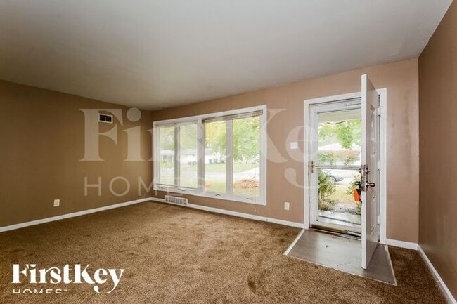 Building Photo - 2555 Patterson Rd