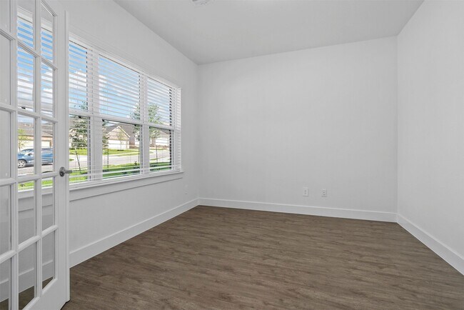 Foto del edificio - 906 Golden Willow Ln
