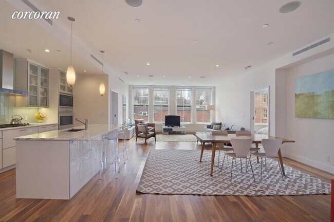 Building Photo - 52 Laight St