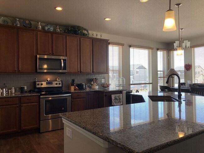Foto del edificio - Main Level Living in Banning Lewis Ranch