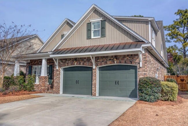 Building Photo - 4BD Spacious Brick Home in Holly Glen, Hol...