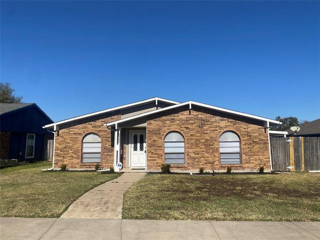 Building Photo - 5060 Walker Dr