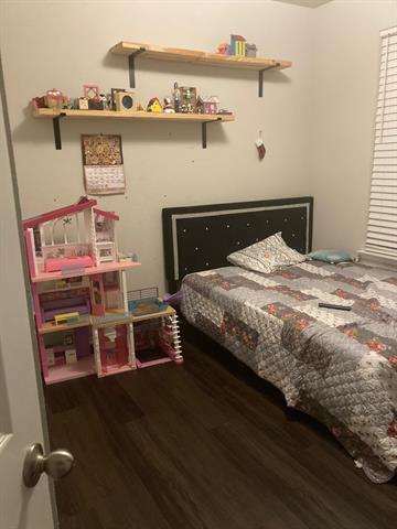 Foto del edificio - 7416 Boat Wind Rd