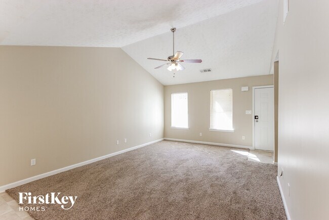 Building Photo - 131 Cactus Ln