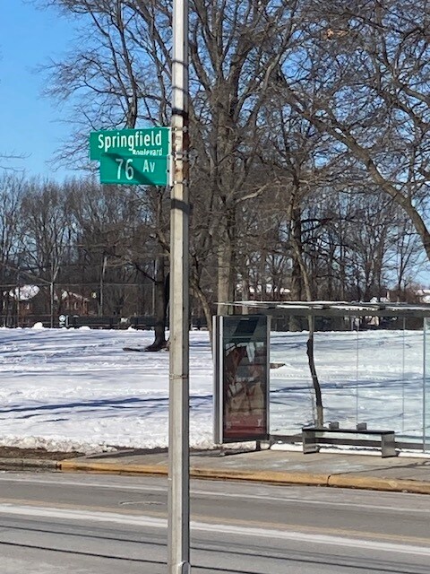 Foto del edificio - 7616 Springfield Blvd