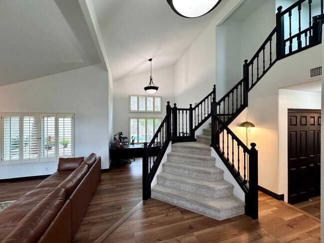 Building Photo - 2056 Pinion Springs Dr