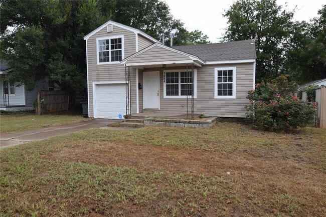 Building Photo - 1804 Hampton Dr