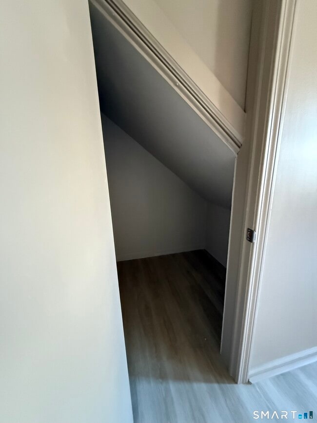 Foto del edificio - 388 S Main St