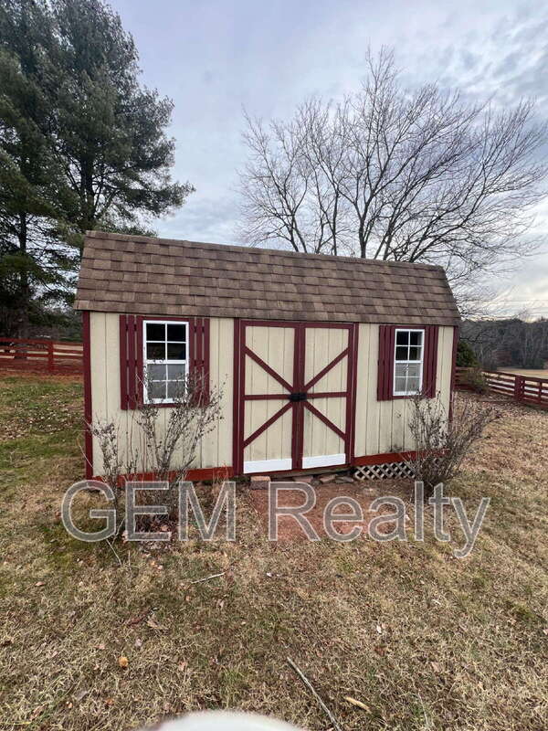 Primary Photo - 1244 Mountain View Rd