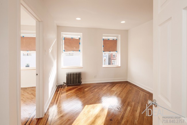 Building Photo - Spotless 1.5 Bedroom in Park Slope